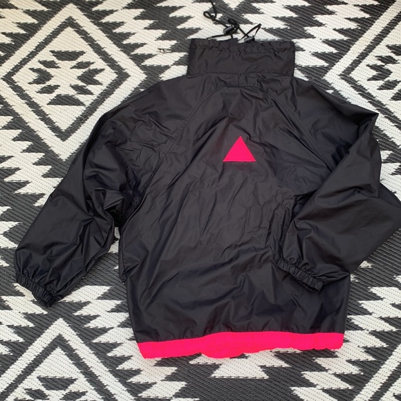 Vintage Sport Mode D.K.P. International Windbreaker - Picture 5 of 10